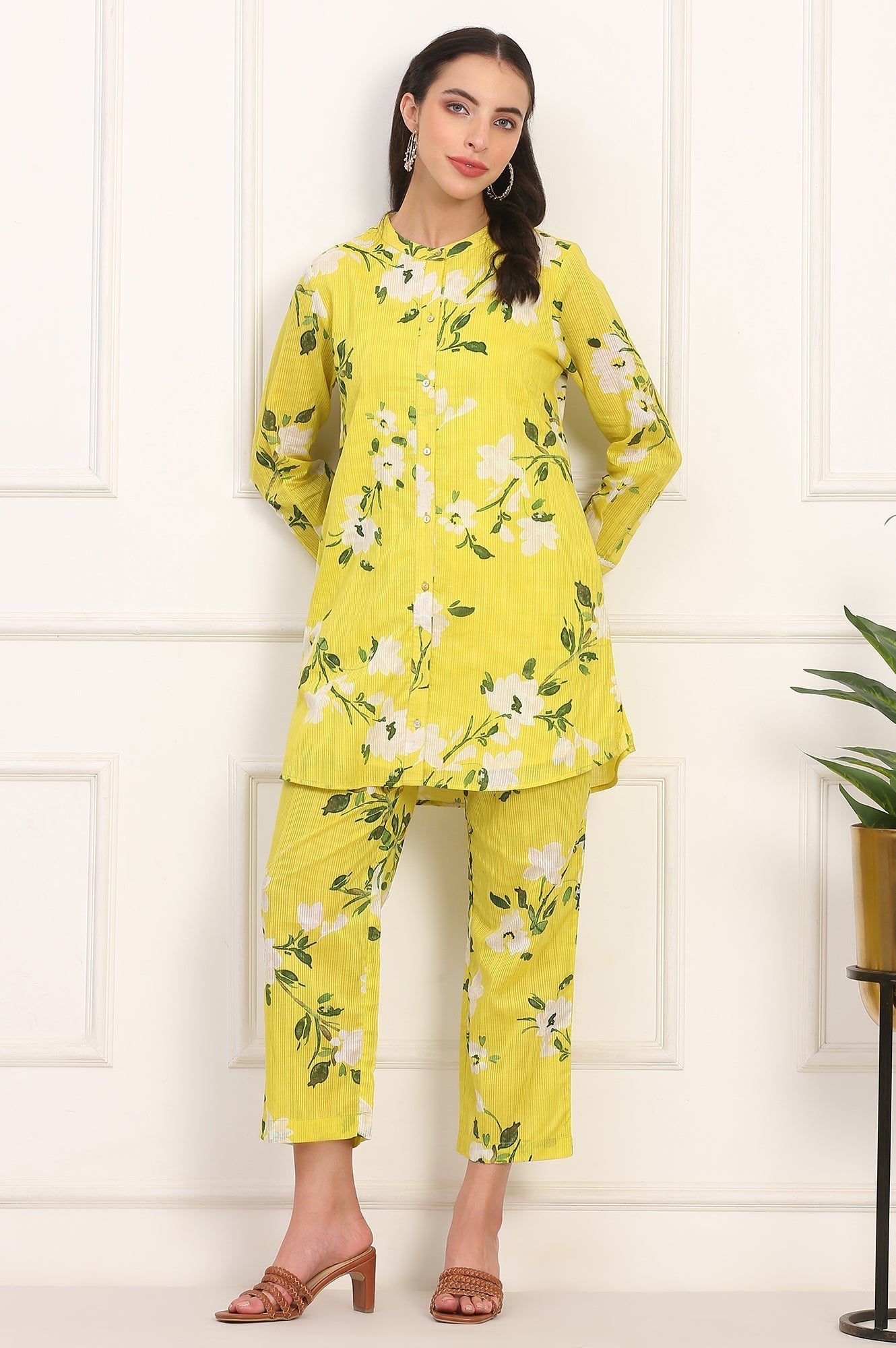 https://cdn.shopify.com/s/files/1/0722/3148/5636/files/WS31241-125364_1.jpg?v=1760496350