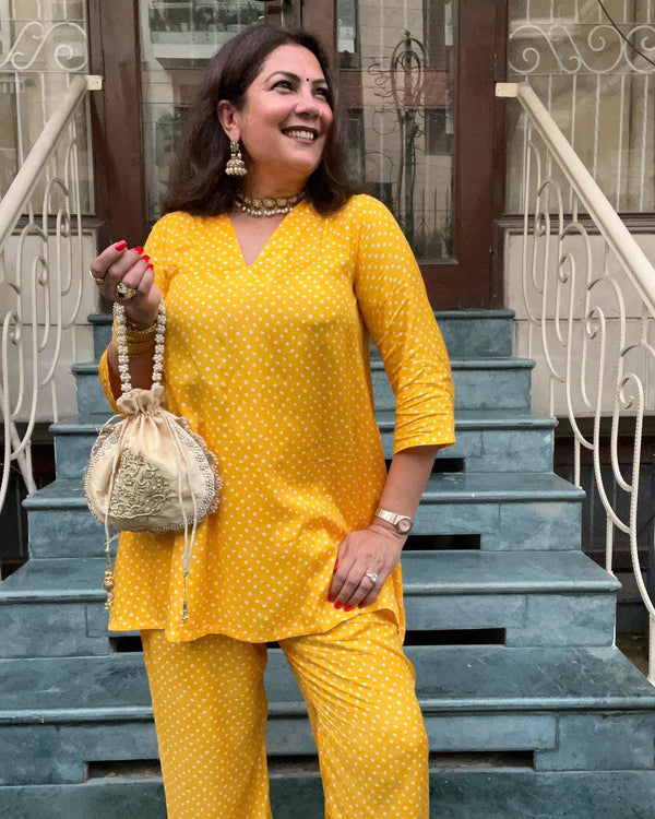 trueBrowns Yellow Bandhani Flare Printed Silk Co-Ord Set | Relove