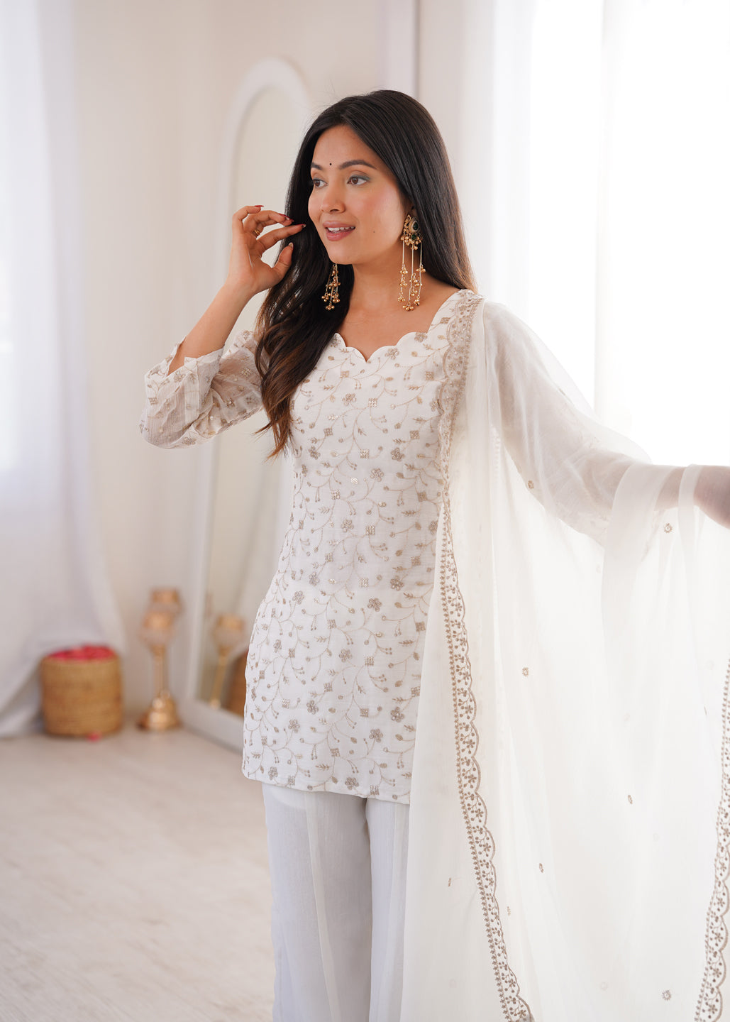 Evanik Off White Crunchy Silk Embroidery Sequins And Zari Work Kurta Pants With Dupatta - Dista