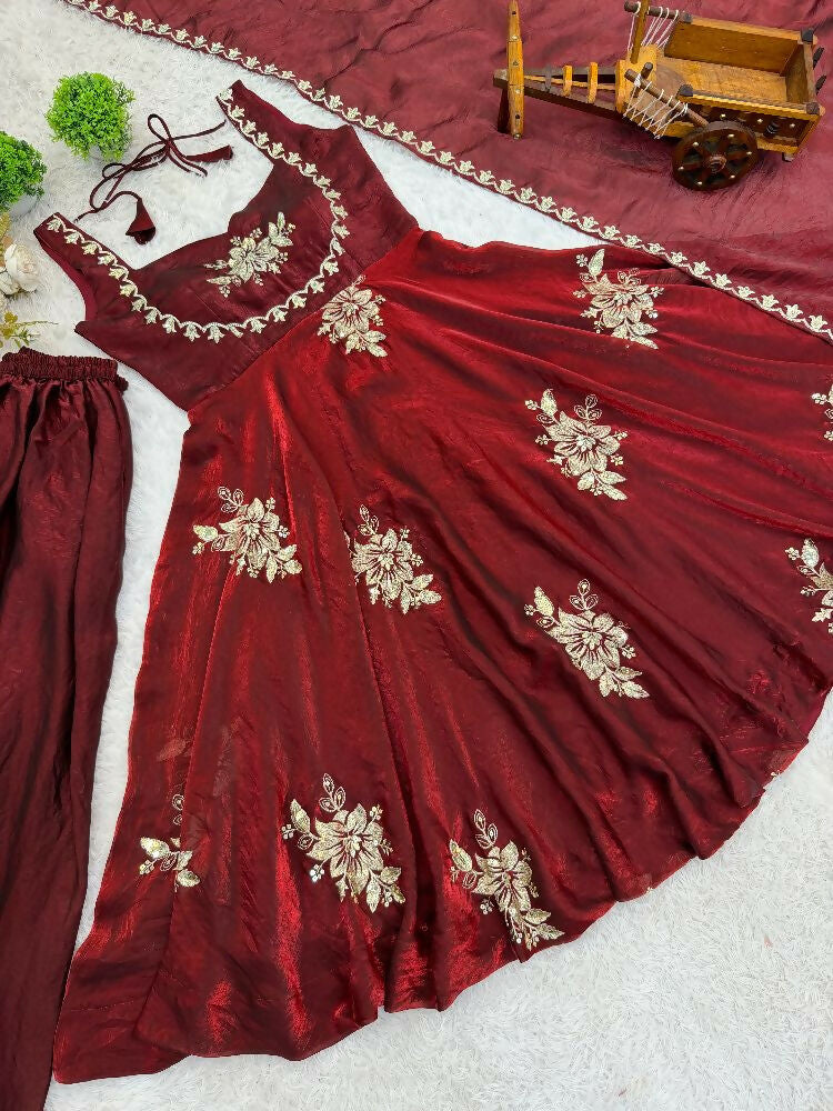 Teeya Creation New Womens Trendy Embroidery Sequence Work Kurta Set - Dista