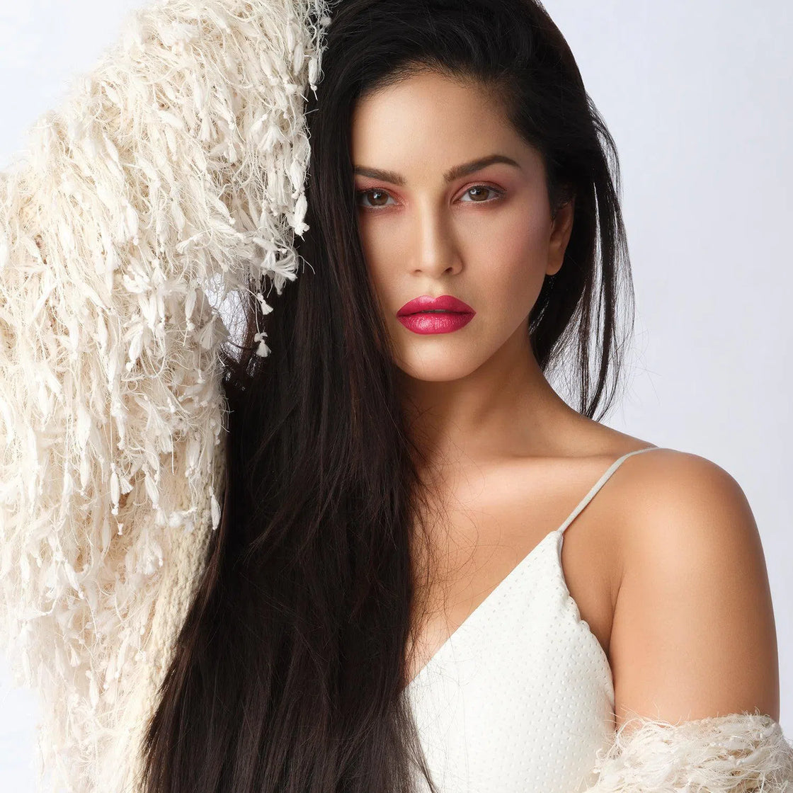 Star Struck By Sunny Leone Intense Matte Lip Color - Wild Cherry - Distacart
