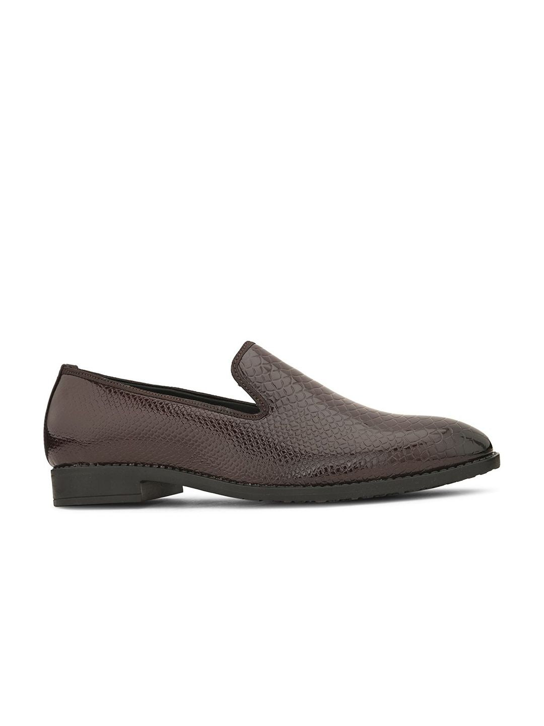 House of Pataudi Men Textured Round Toe Formal Loafers