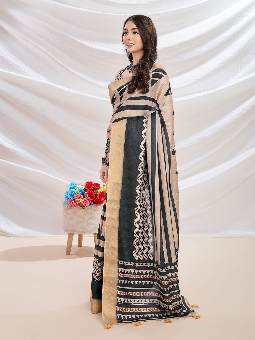 Mitera Zari Silk Blend Banarasi Saree - Distacart