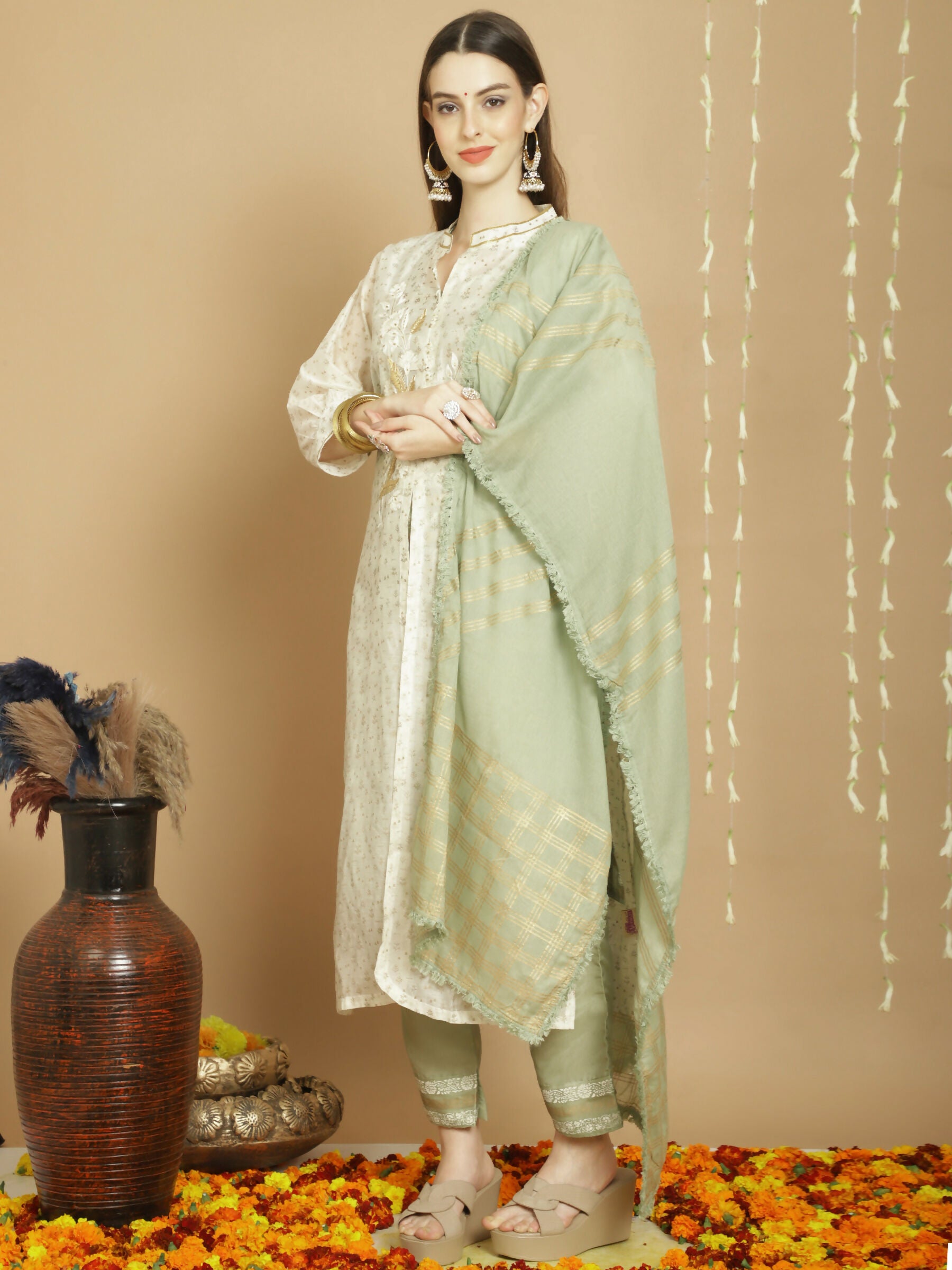Jyoti Fashion Women's Off White Chanderi Silk Elegant Jardoshi Kurta with Trouser & Dupatta - Distacart