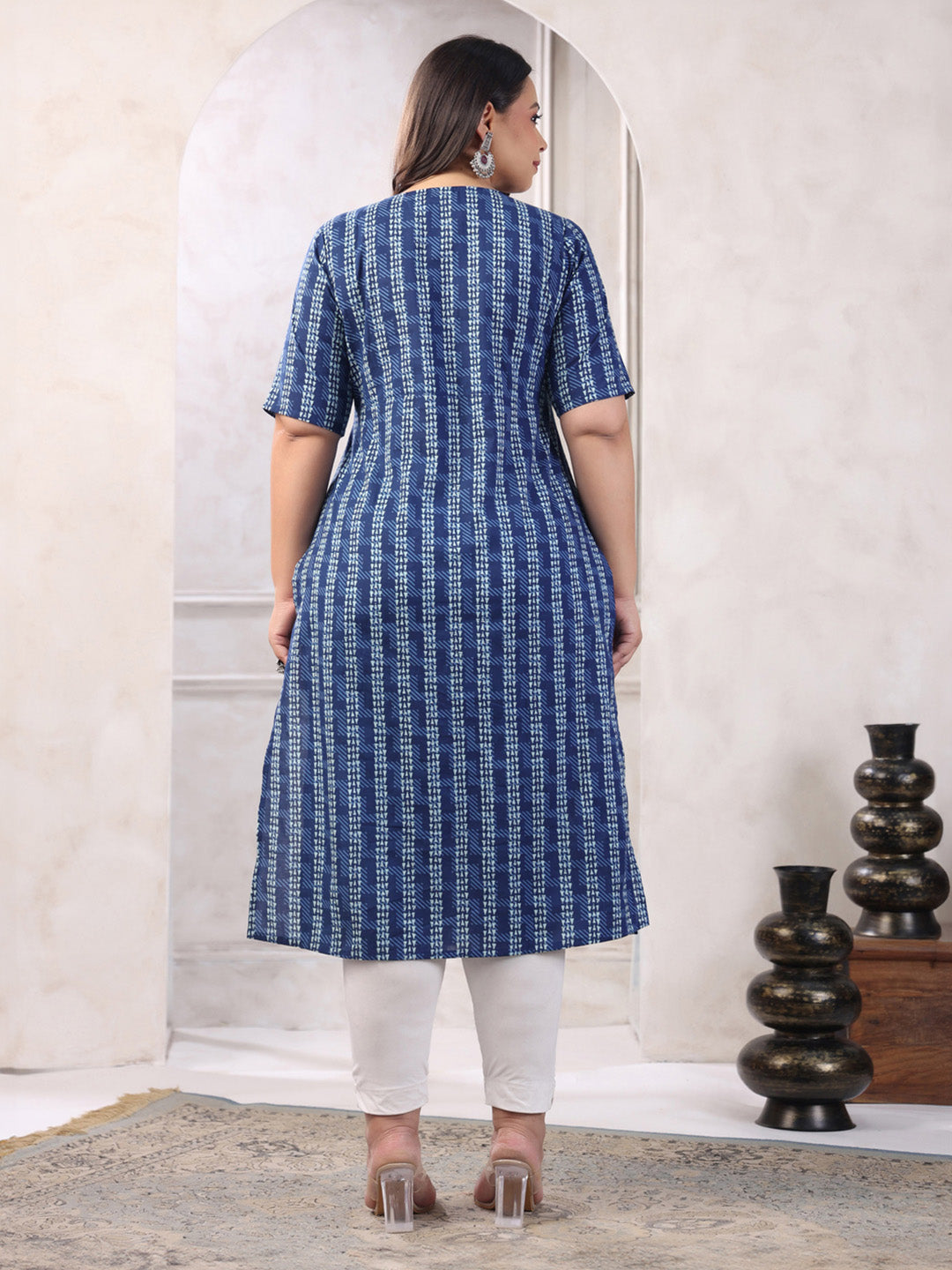 Janasya Dark Cotton Geometric Straight Kurta