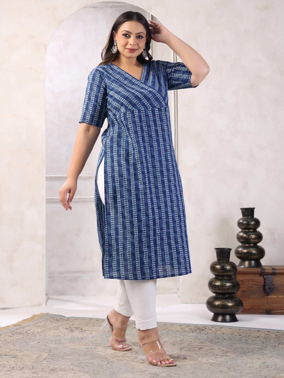 Janasya Dark Cotton Geometric Straight Kurta