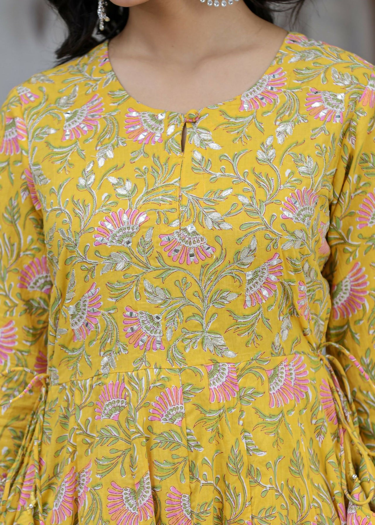 Kaajh Women's Yellow Floral Print Cotton Kurta Pant Set - Distacart