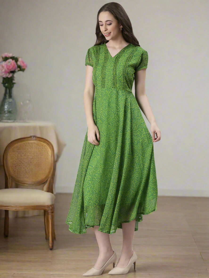 Souchii Green Printed Midi Dress – Flowy Fit & Flare