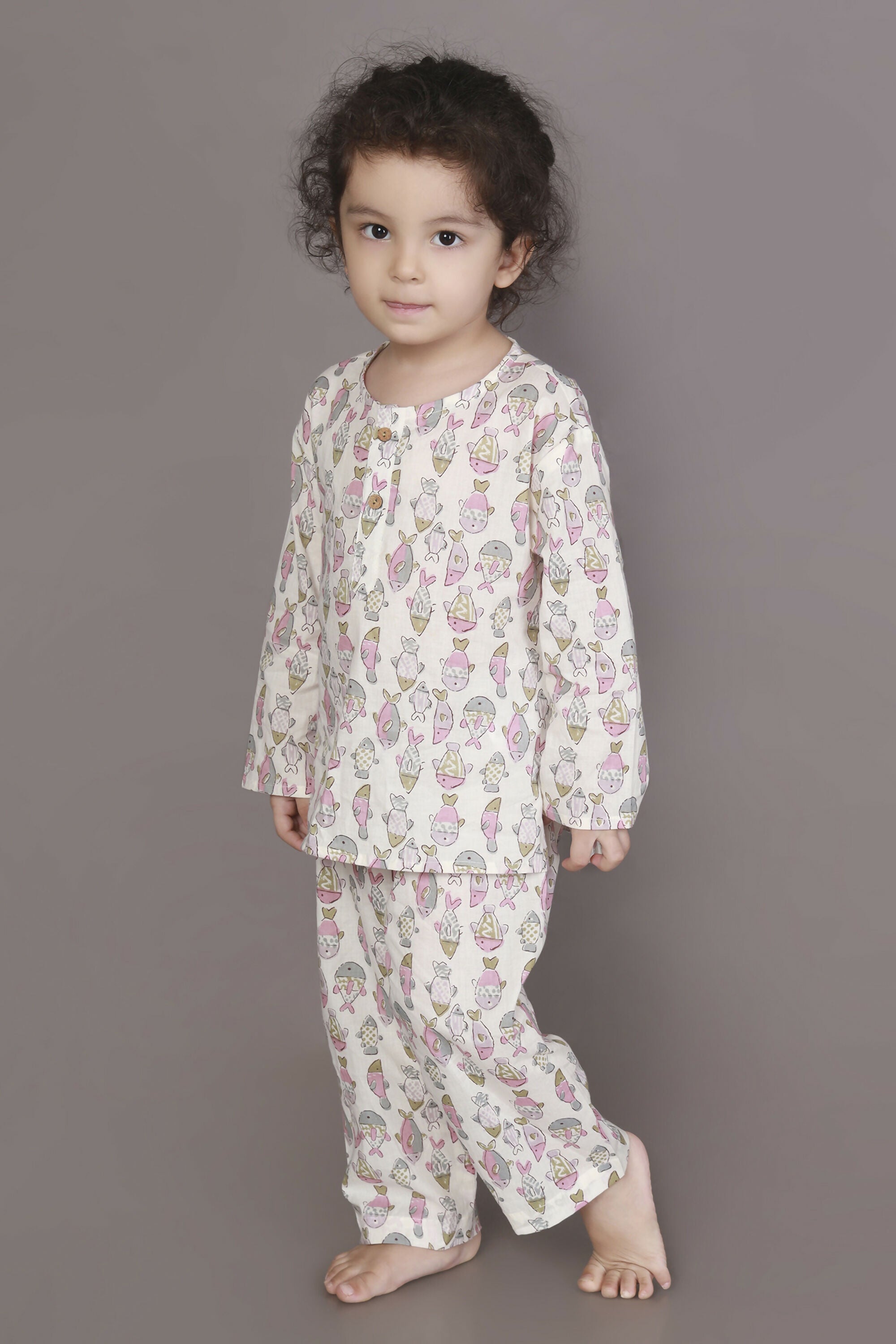 Breathables White & Yellow Tortoise Cotton Nightsuit Set For Kids - Dista