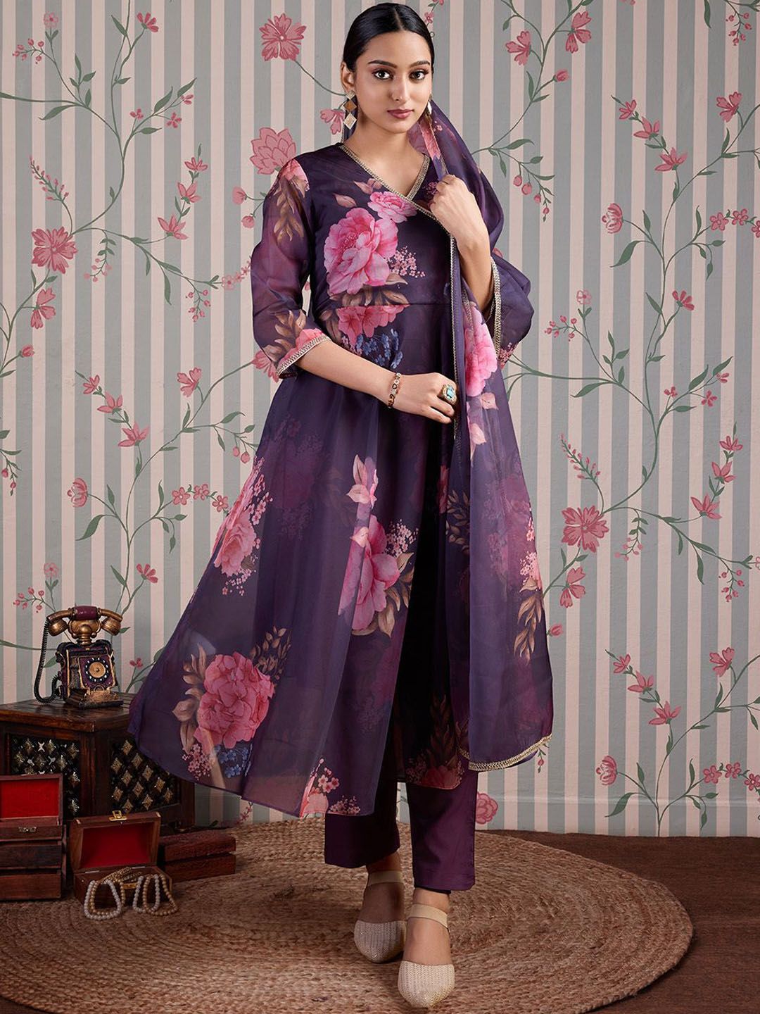 Ode by House of Pataudi Floral Printed Gotta Patti Anarkali Kurta with Trousers & Dupatta - Distacart