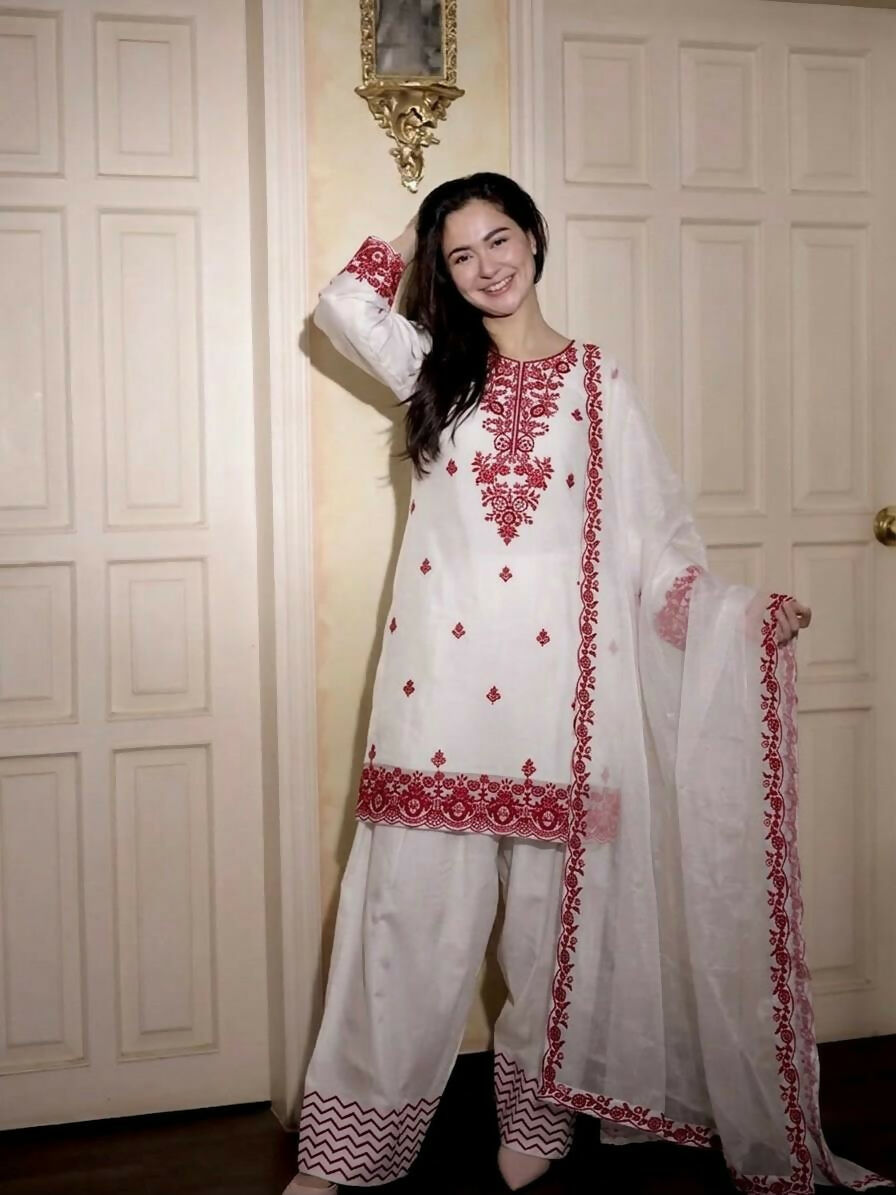 Teeya Creation Womens Trendy Stylish Embroidery Thread Work Kurta Set - Dista