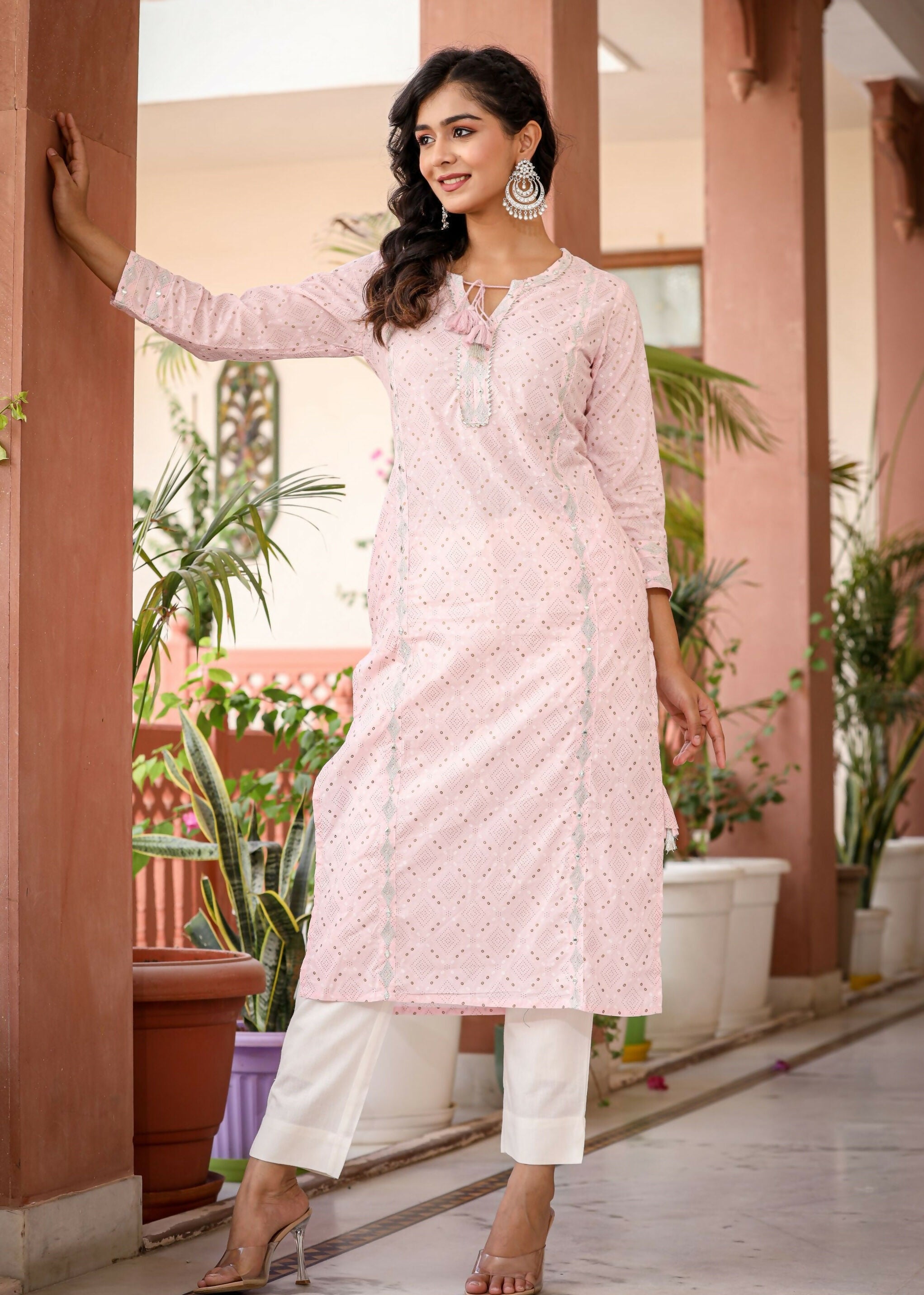 Kaajh Women's Pastel Pink Printed Kurta Pant Set - Distacart