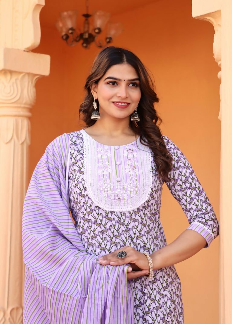 Alvano Printed Straight Kurti with Pant and Dupatta Set for Womens's and Girls Rayon - Distacart