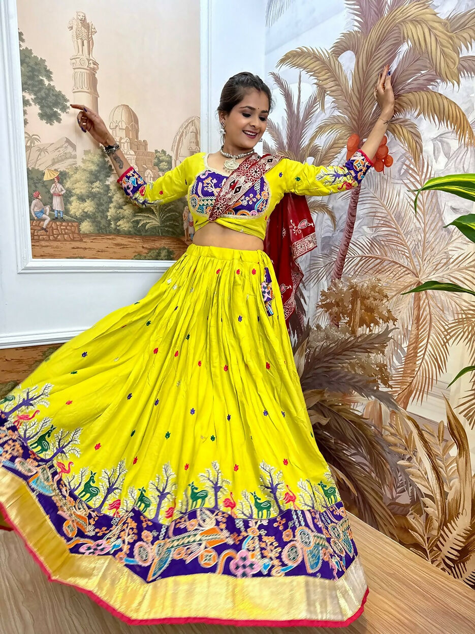 RR-05 Parrot Green (1)