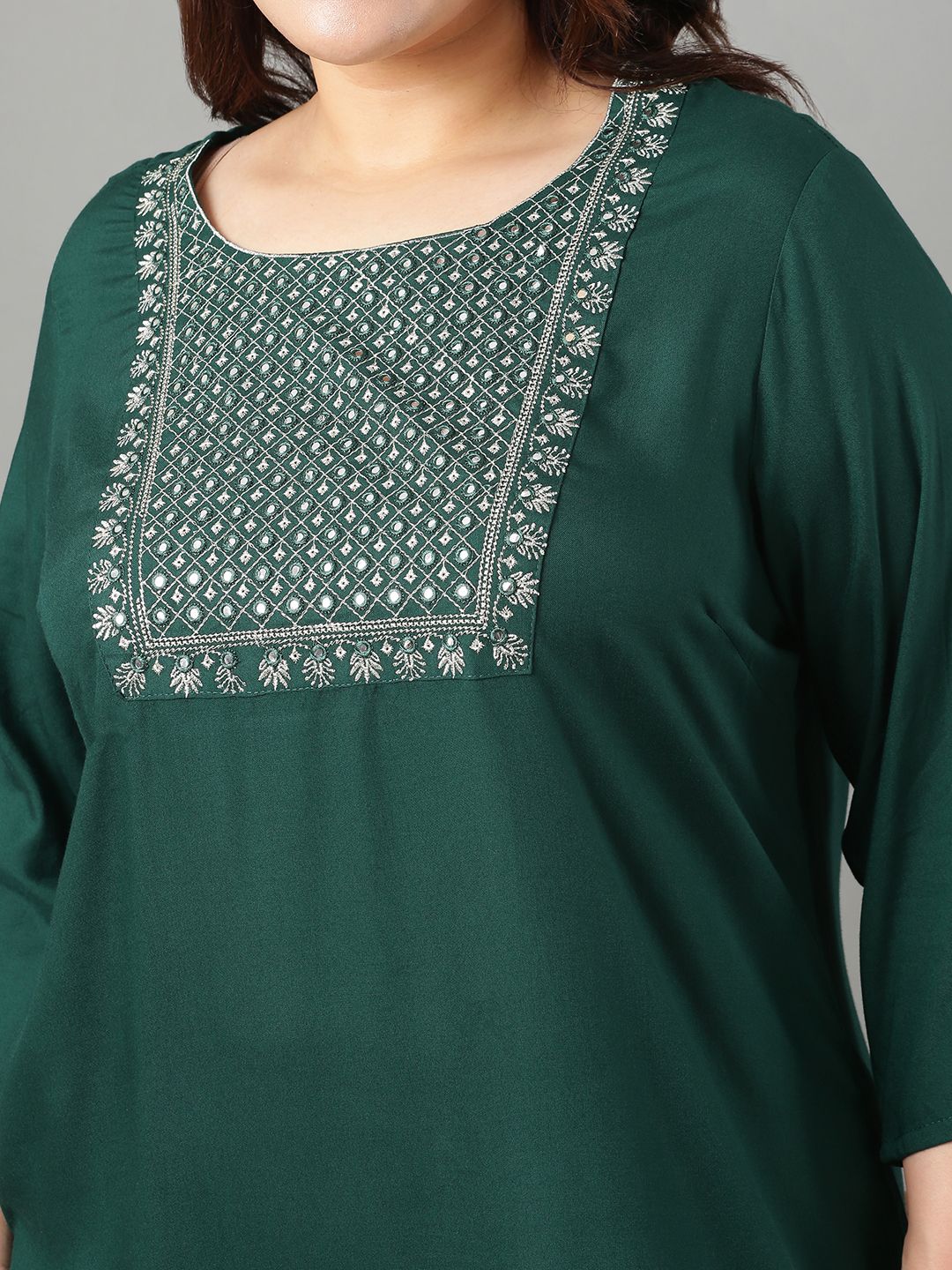 Sztori Plus Size Floral Yoke Design Thread Work Straight Kurta