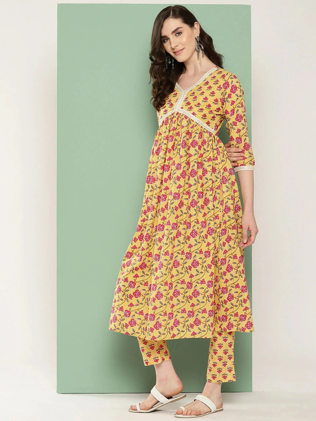 Yufta Yellow Floral Printed Regular Pure Cotton Kurta with Trousers & With Dupatta Set