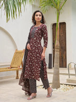 Thumbnail for Yufta Yufta Piping On Yoke Floral Print Maroon Cotton Kurta Set With Dupatta Set