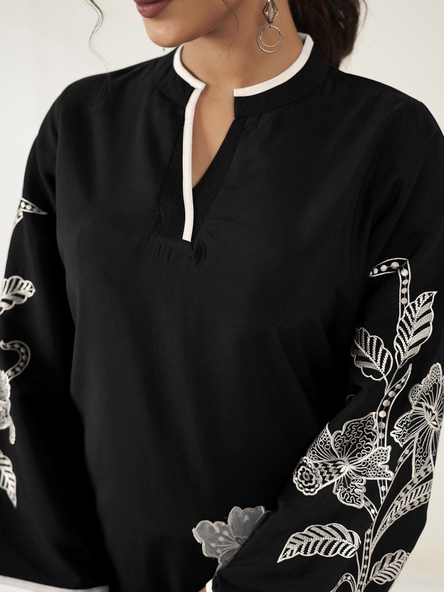 Anouk Floral Embroidered Regular Chanderi Silk Straight Kurta with Trousers & Dupatta - Distacart