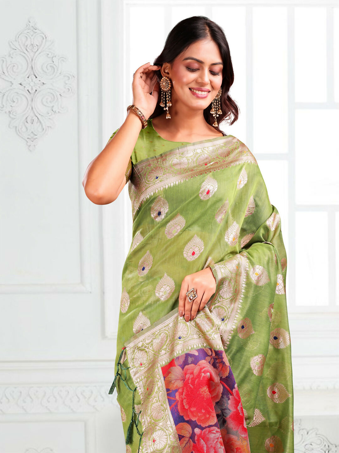 Astita Linen Cotton Green Saree