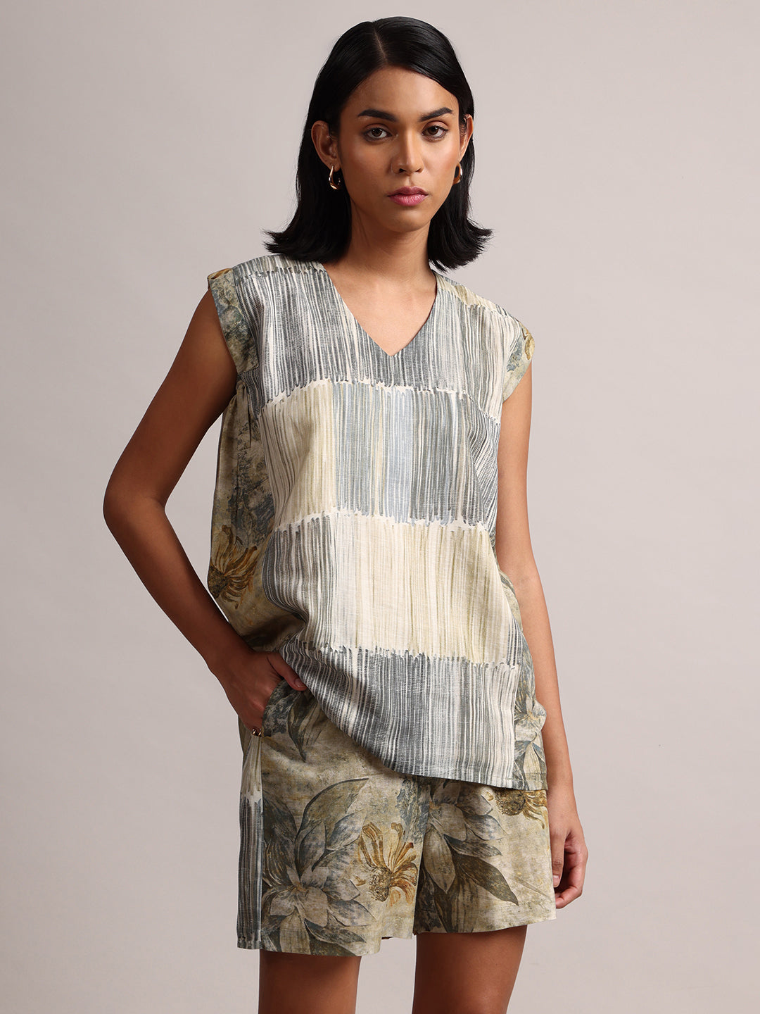 Zaccai Women's Grey Linen Striped Co-Ords - Distacart