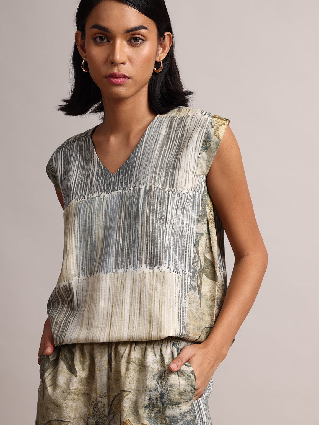 Zaccai Women's Grey Linen Striped Co-Ords - Distacart