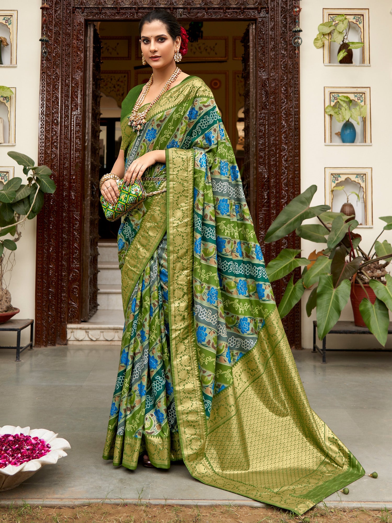 NOZ2TOZ Women's Tussar Silk Light Green Printed Designer Saree With Blouse Piece - Distacart