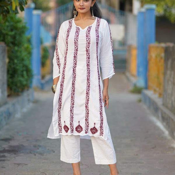 Zibaa Modal White Chikankari Kurti With Maroon Bel