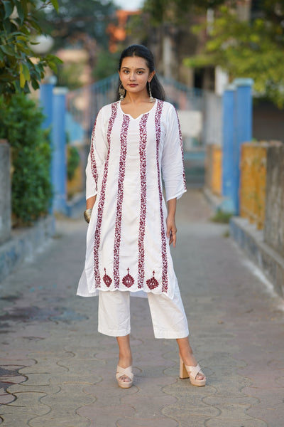 Zibaa Modal White Chikankari Kurti With Maroon Bel