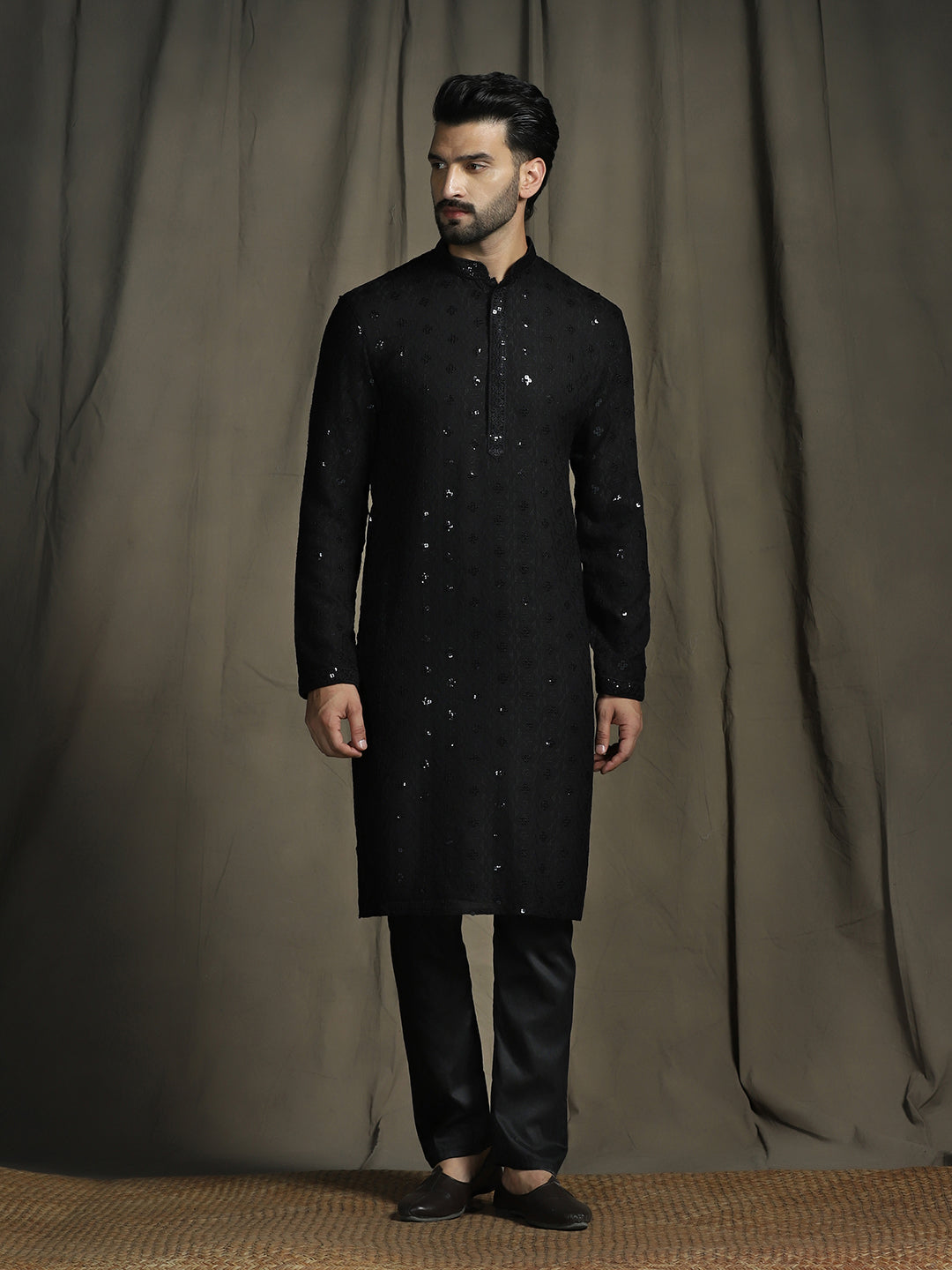 Zavaya Men Black Embroidery Cotton Blend Kurta - Dista