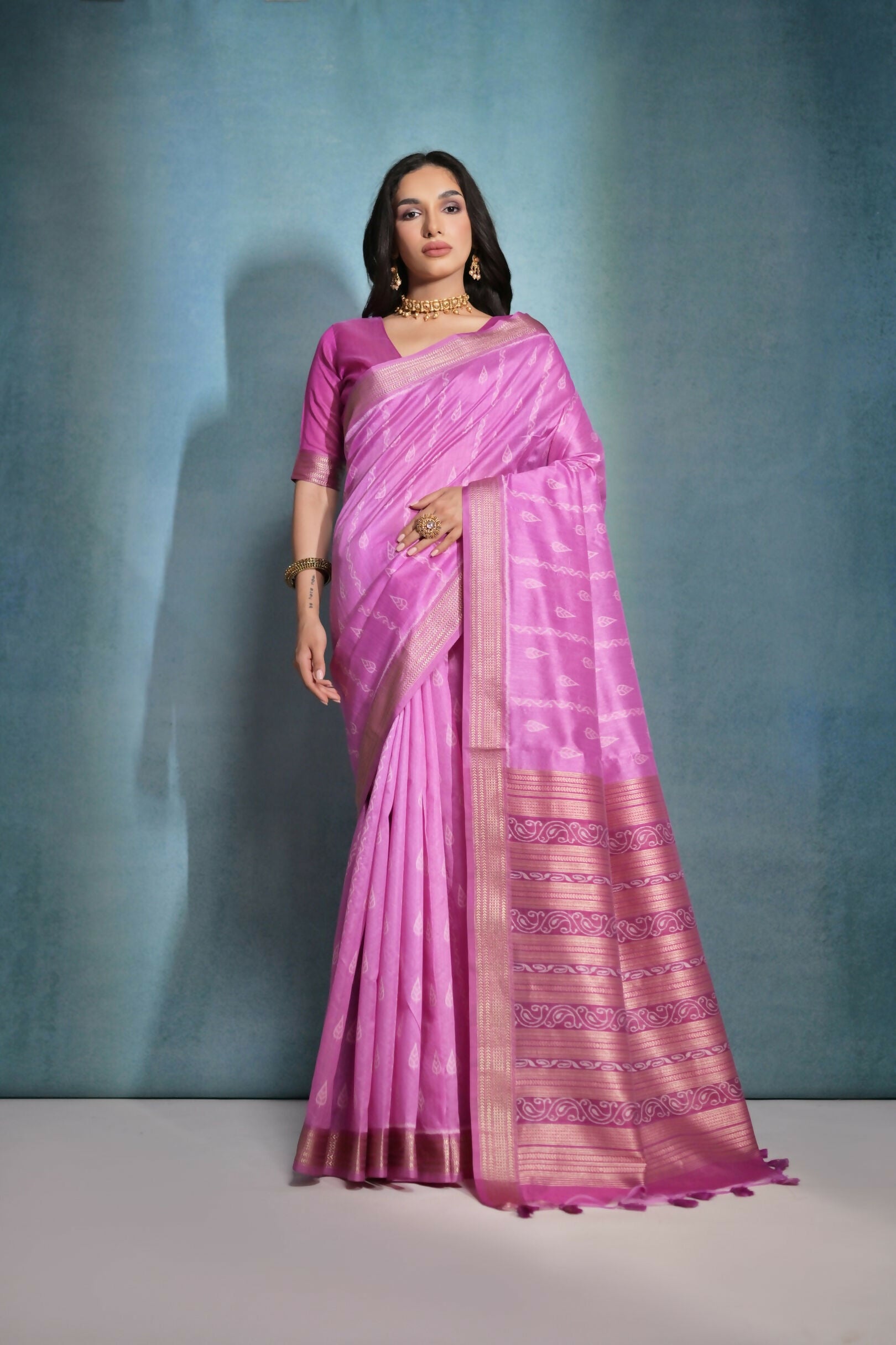 Vishnu Weaves Women's Pink Raw Silk Zari Woven Saree with Blouse - Distacart