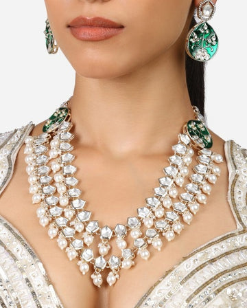 Jewel City Gold Plated Kundan Studded & Pearls Beaded Jewellery Set - Distacart