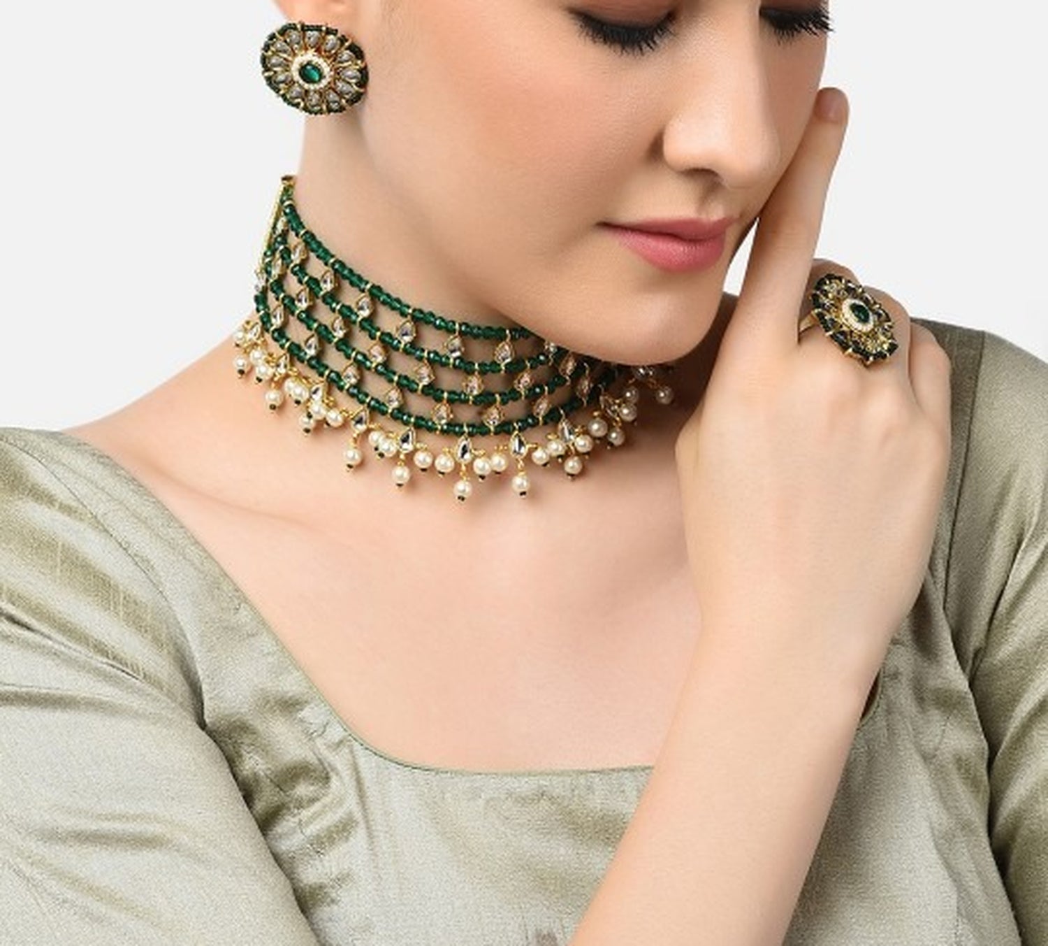 Jewel City Indian Gold-Plated & Green Alloy Gold-Plated Kundan-Studded & Beaded Jewellery Set