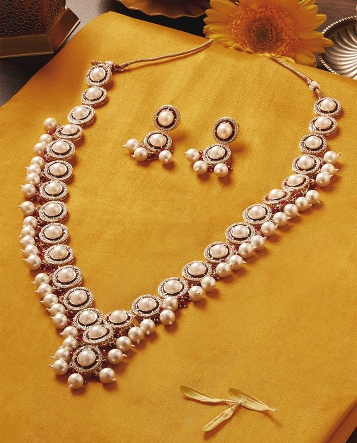 Jewel City Indian Elegant Gold Plated Stone Studded & Beaded Jewellery Set