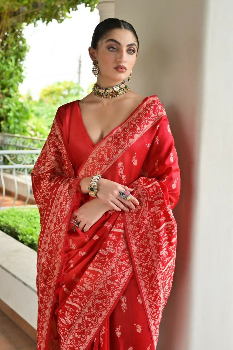 Vishnu Weaves Women's Red Handloom Raw Silk Thread Weaving Saree with Blouse