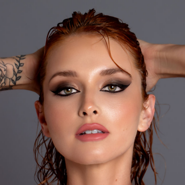 Natasha Moor Molten Matte Liquid Lipstick - Gratitude - Distacart