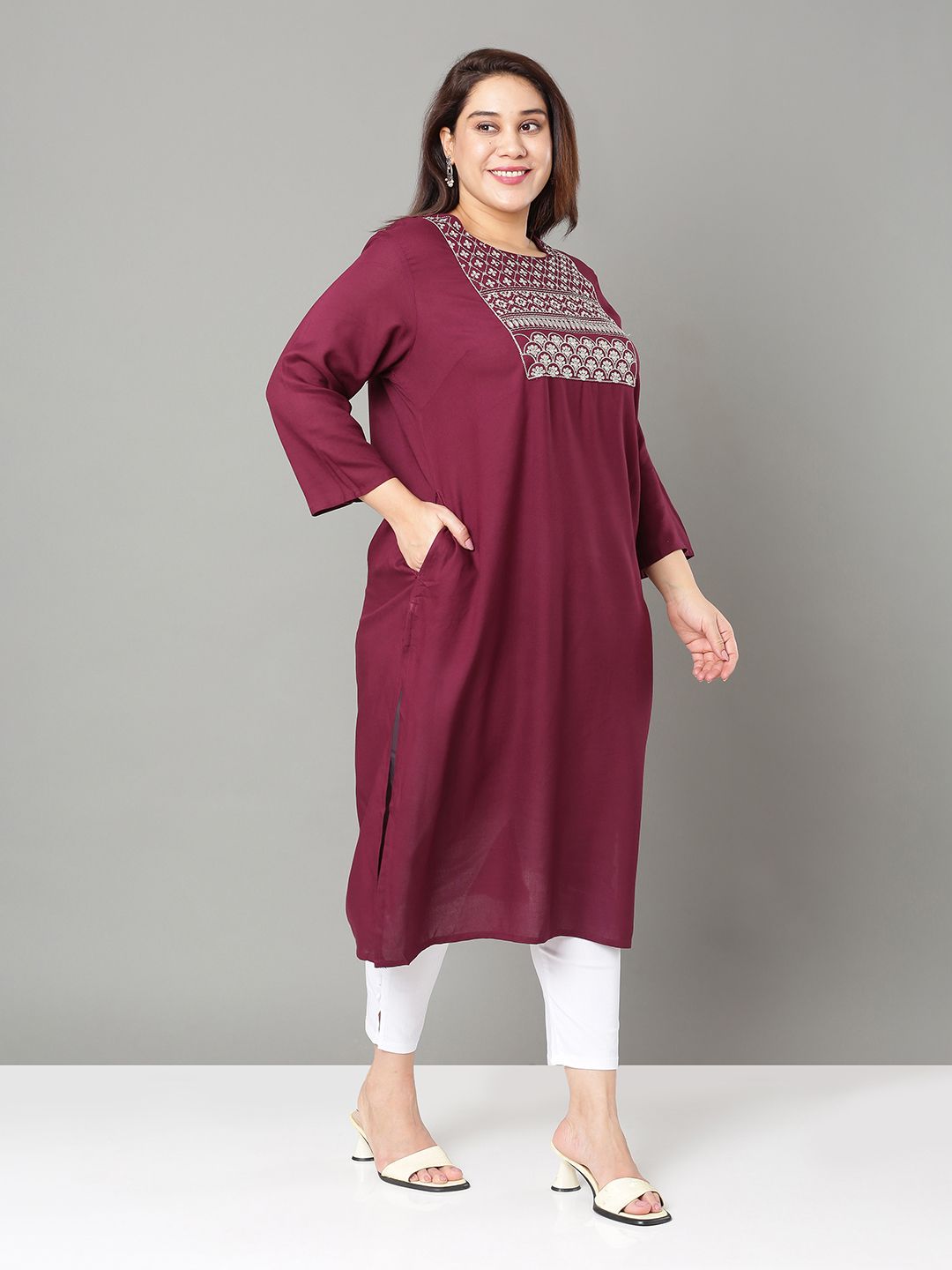 Sztori Plus Size Floral Yoke Design Thread Work Straight Kurta - Distacart