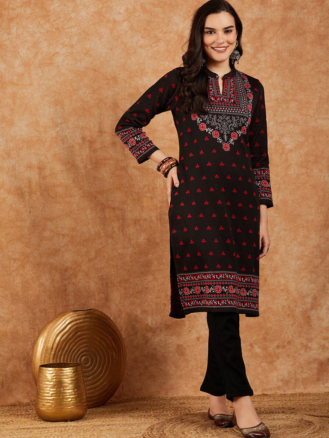 Sangria Floral Printed Mandarin Collar Winter Kurta & Trousers - Distacart
