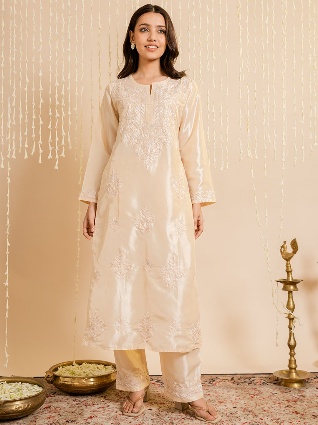 HOUSE OF KARI Floral Embroidered Silk Chikankari Kurta - Distacart