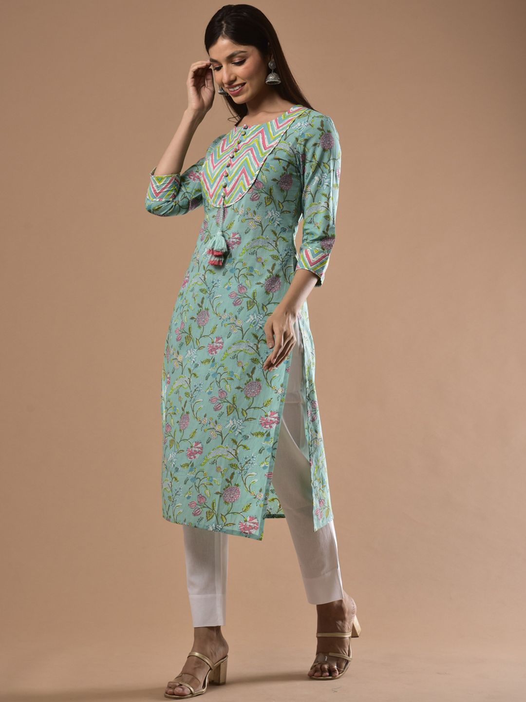 Swasti Women Green Floral Printed Keyhole Neck Thread Work Floral Kurta - Distacart