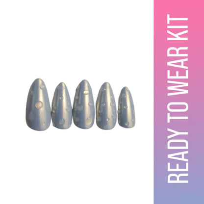 SOEZI Icey Spicy Reusable Press On Nails - Ready To Wear Kit
