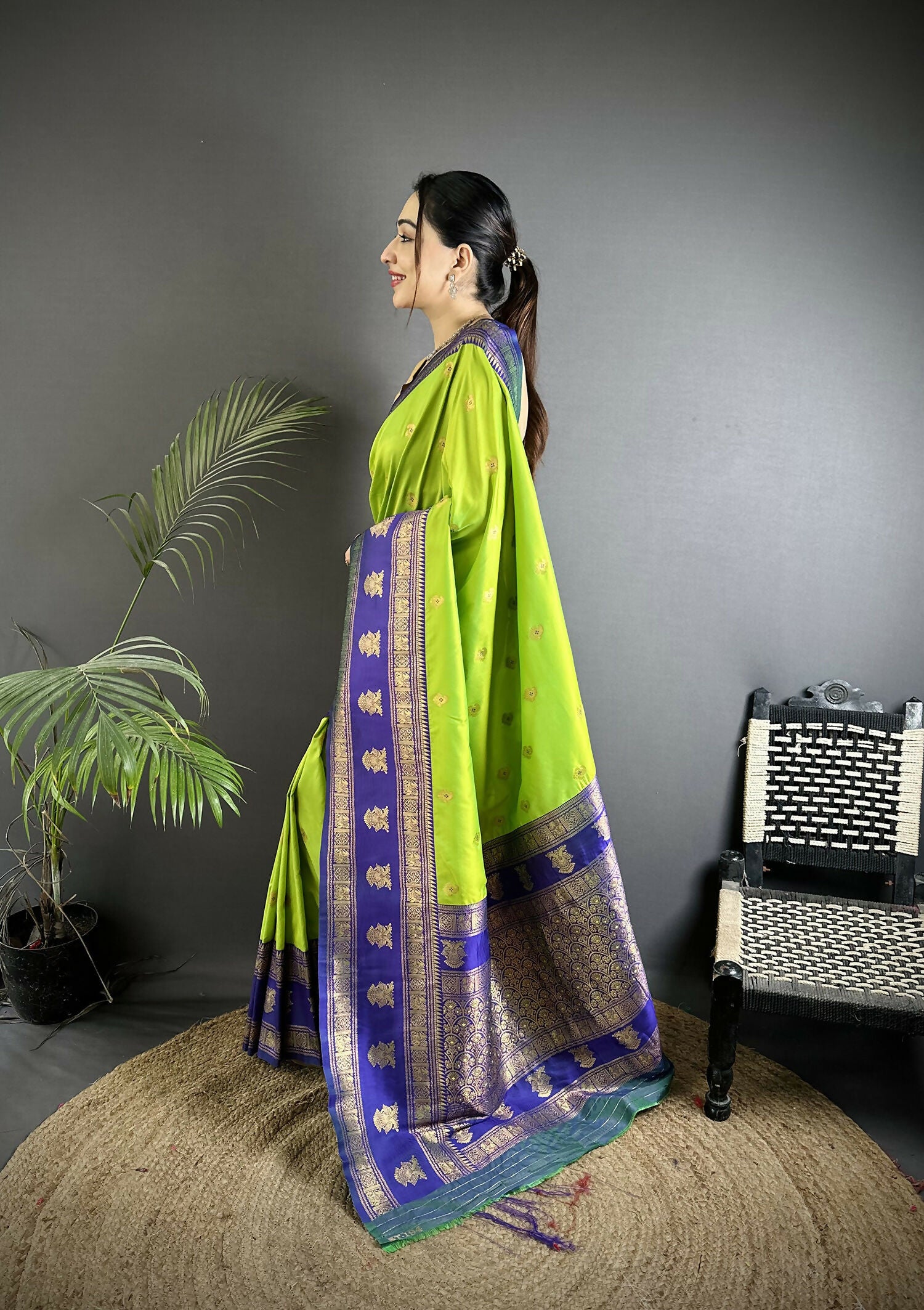 Joban Fashion Parrot Green Banarasi Soft Silk Woven Butti Saree