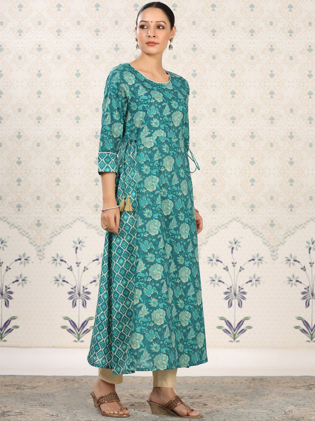 Ode by House of Pataudi Floral Printed Pure Cotton Kurta - Distacart