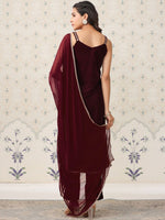 Thumbnail for Ode by House of Pataudi Velvet Straight Kurta & Trousers With Dupatta - Distacart