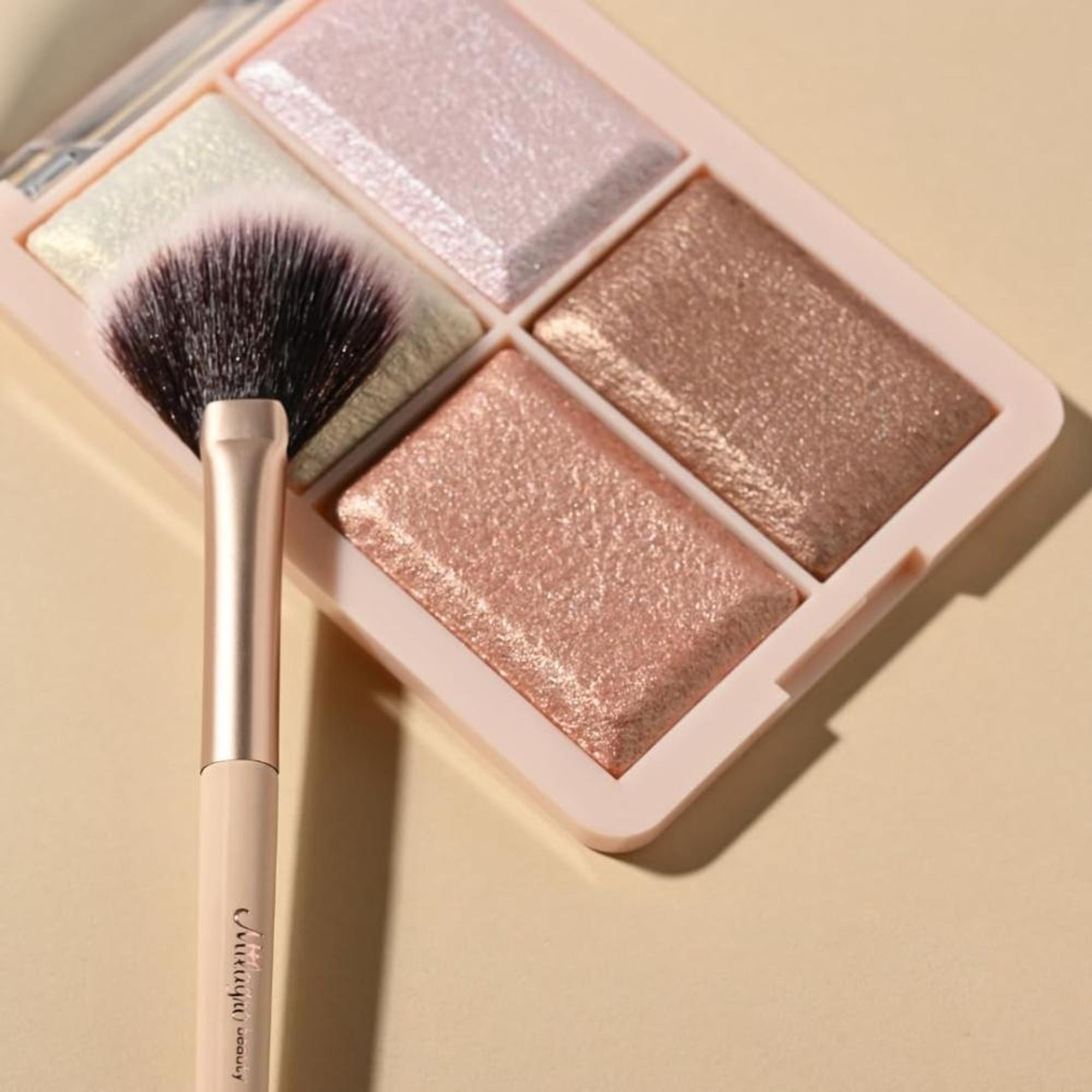 Milagro Beauty Fan Brush 08 - Distacart