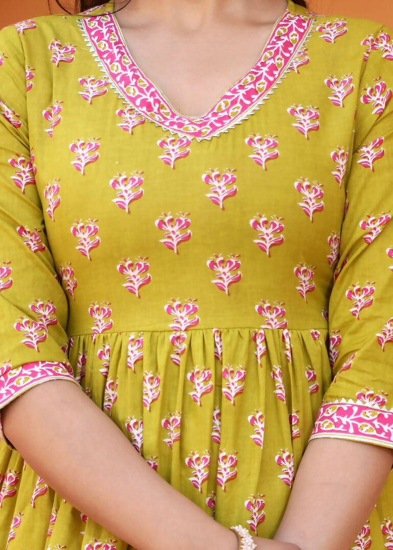 Alvano Printed Naira Cut Kurti Kurti with Pant and Dupatta Set for Women's and Girls Cotton - Distacart