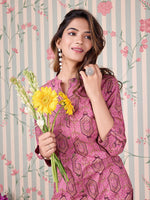 Thumbnail for Ode by House of Pataudi Floral Printed Regular Pure Cotton Kurta with Trousers - Distacart