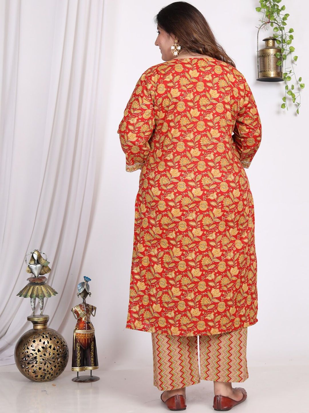 Swasti Plus Size Floral Printed Gotta Patti Pure Cotton Kurta With Trousers & Dupatta