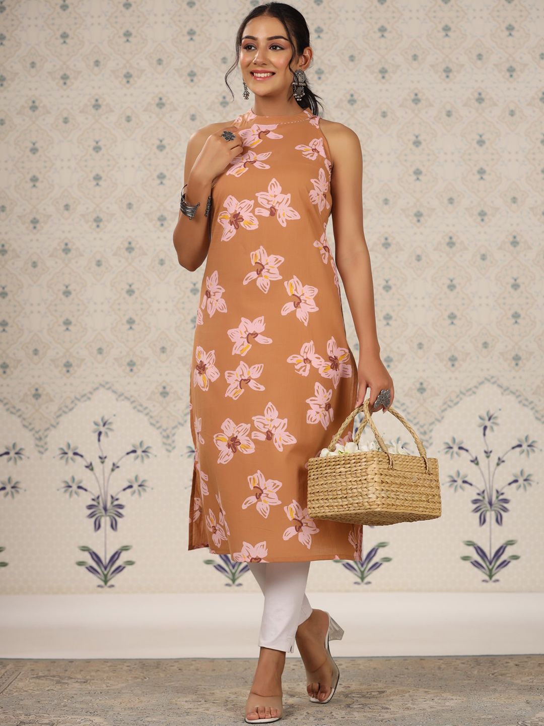 Ode by House of Pataudi Floral Printed Sleeveless Pure Cotton Straight Kurta - Distacart