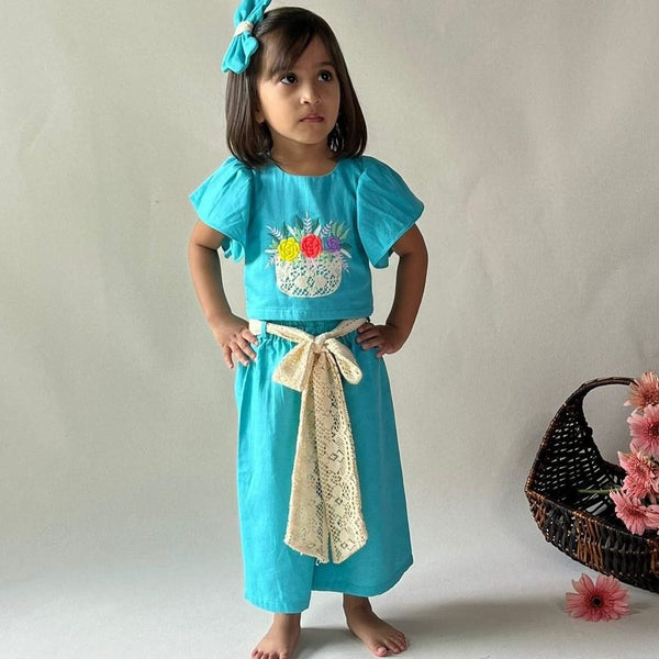 ArthLife Blue Flower Embroidered Co-Ord Set - Distacart