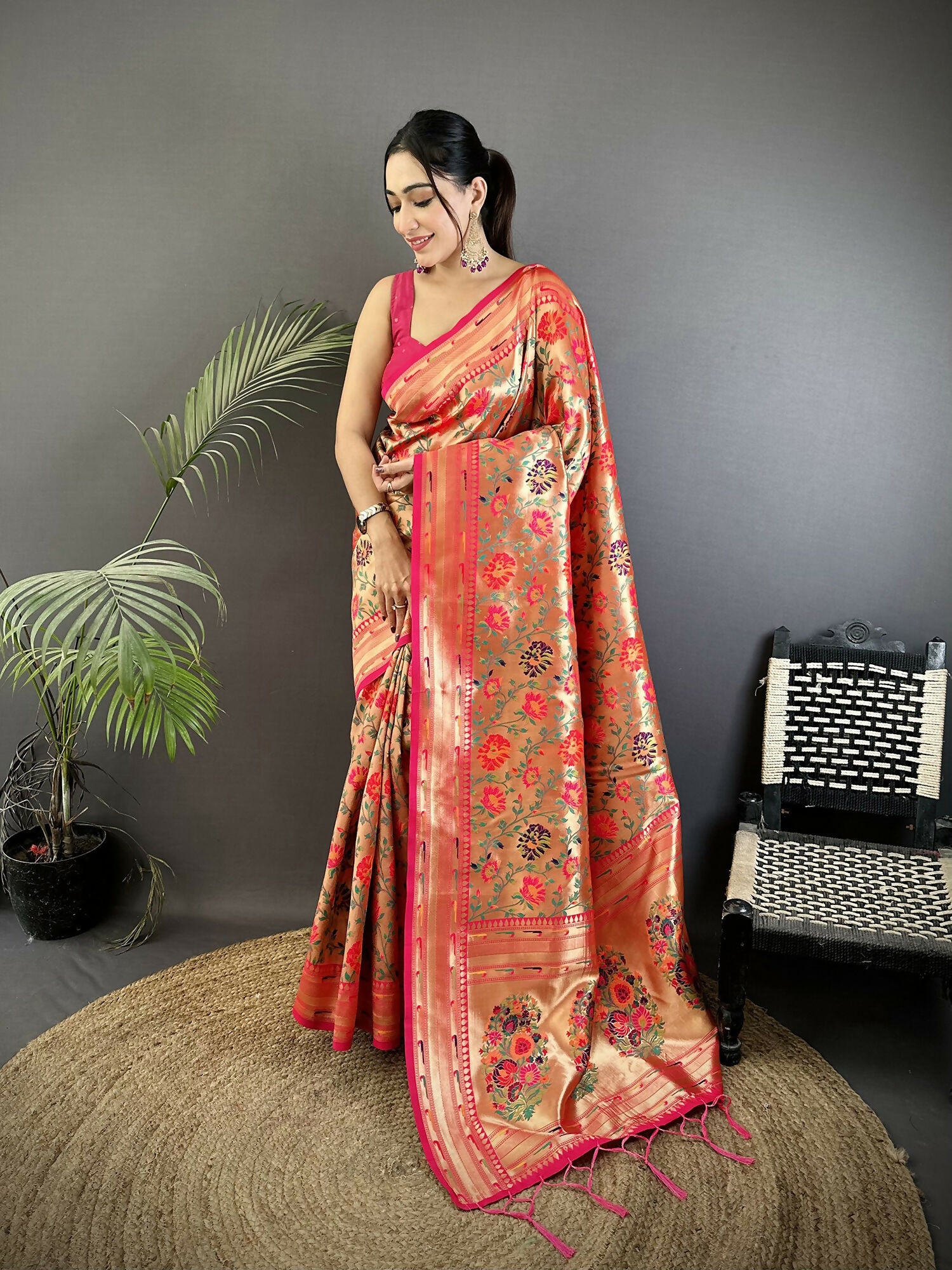 Joban Fashion Pink Floral & Paisley Motifs Soft Silk Paithani Saree - Distacart